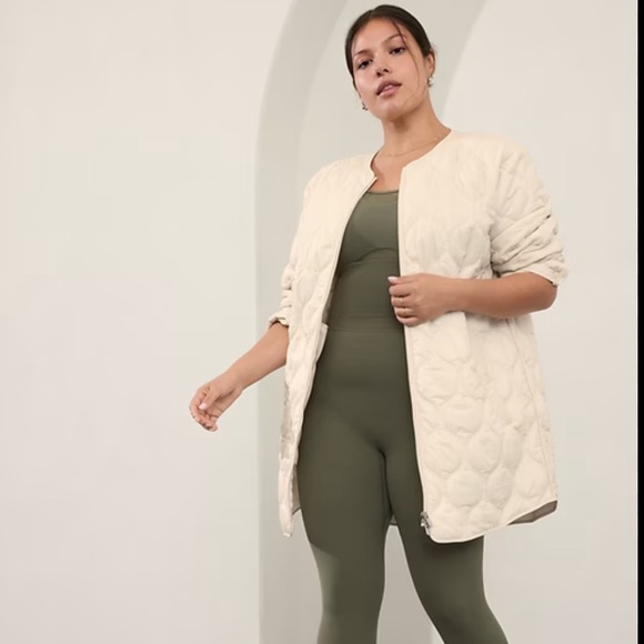 Athleta Jackets & Blazers - Athleta Quilted Puffer Alight Jacket in Bone color Size Large NWT